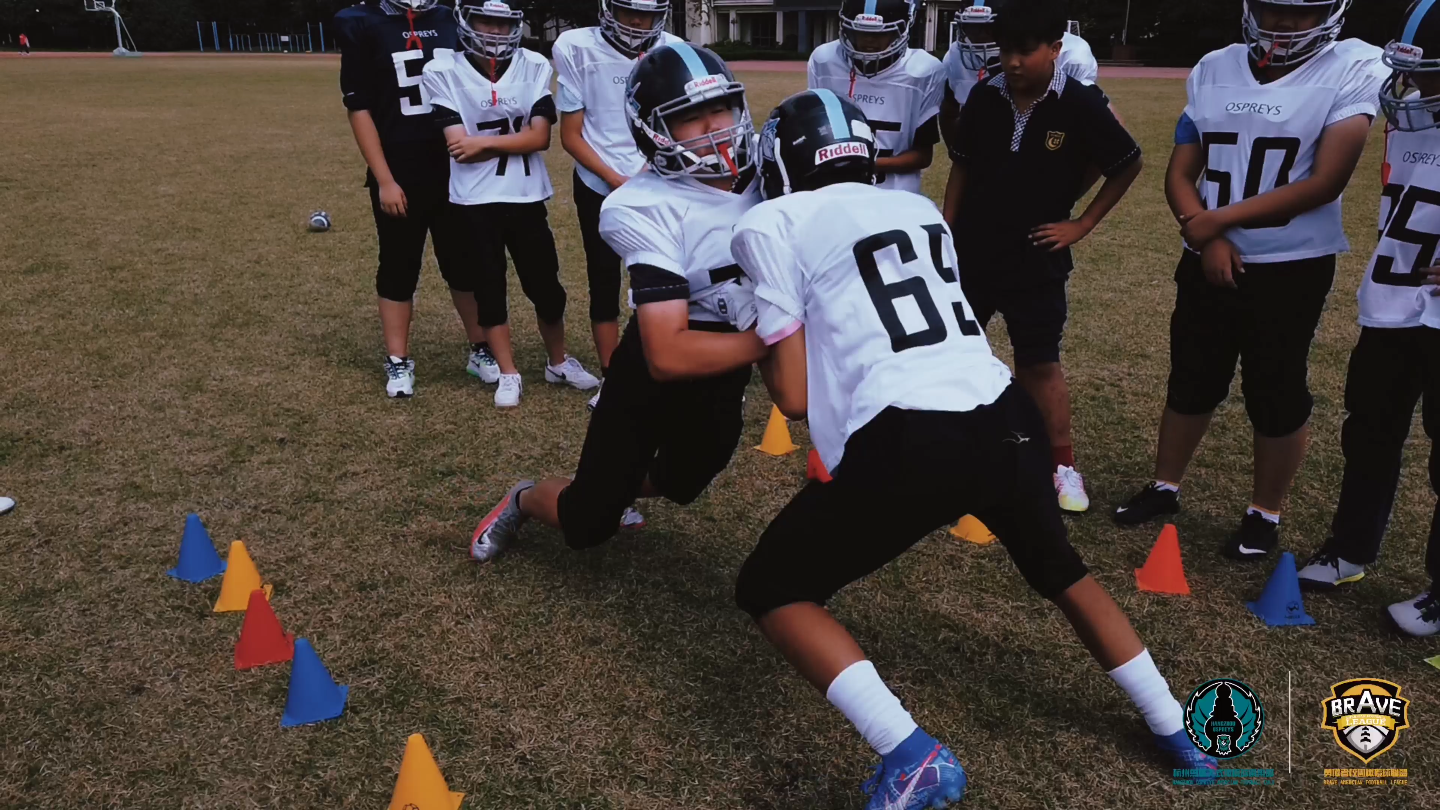 关于热身赛巅峰对决！关中独角兽队失利江南鲨队队，橄榄球赛场再起波澜；防线高度稳定的信息-九游体育