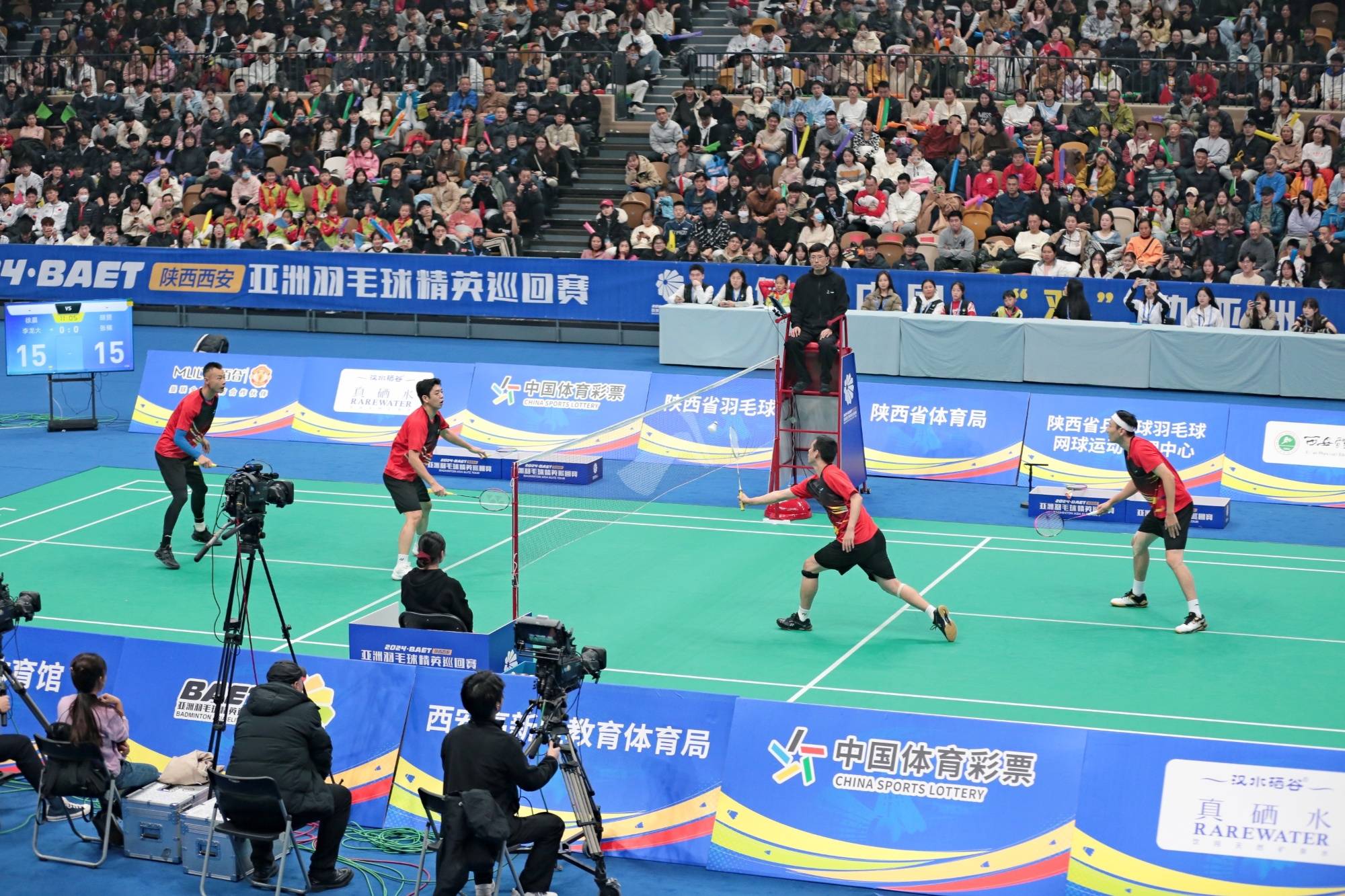 莎拉波娃重返赛场，领先优势明显首场状态出色，G2观众沸腾！比赛高潮迭起的简单介绍-九游体育官网